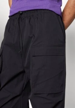 YOURTURN UnisexPantaloni CargoBlack Uomo Pantaloni YO12100WI-Q11 -Yourturn 12c0eb3432924e5180ee844ffb94cc93 scaled