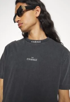 YOURTURN UnisexT-Shirt Con StampaBlack Uomo T-shirt E Polo YO1210111-Q11 3 YOURTURN UnisexT-Shirt Con StampaBlack Uomo T-shirt E Polo YO1210111-Q11 -Yourturn 16655be836724e09a68d055c8f8774dc scaled