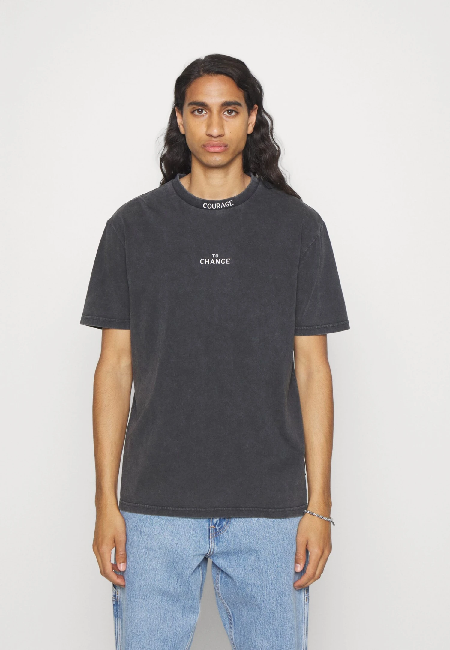 UnisexT-Shirt Con StampaBlack Uomo T-shirt e polo YO1210111-Q11 YOURTURN UnisexT-Shirt Con StampaBlack Uomo T-shirt E Polo YO1210111-Q11 -Yourturn 1686c8a2f2bf4f59bdf33bcf8253842e scaled