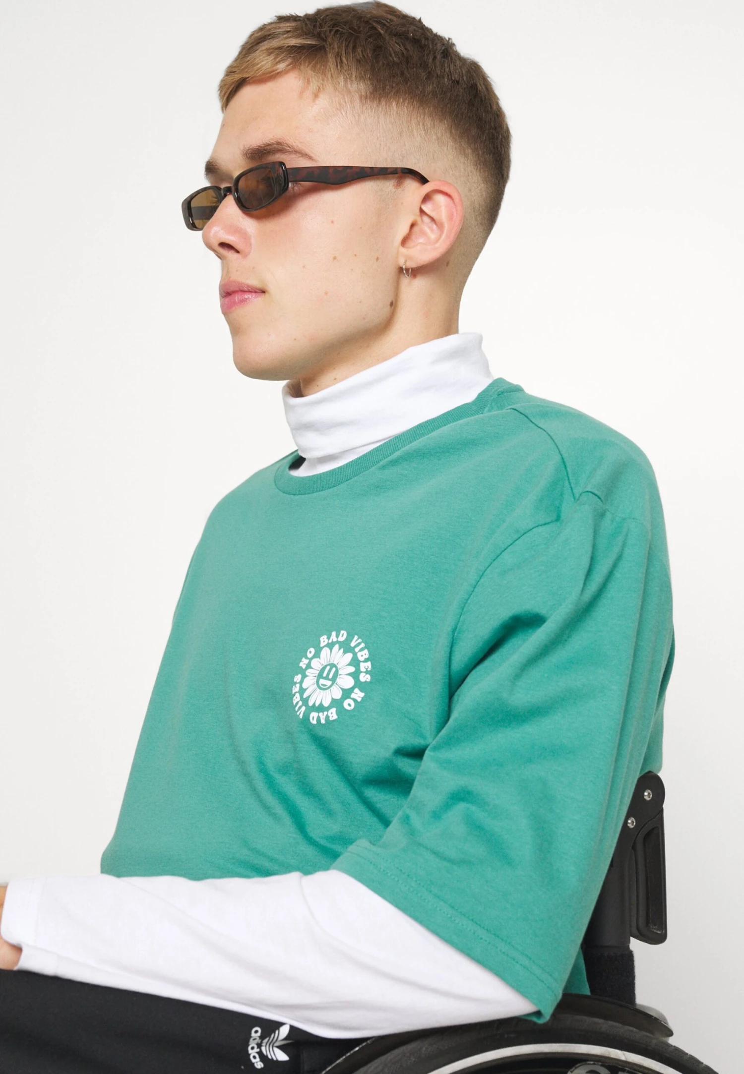 UnisexT-Shirt Con StampaGreen Uomo T-shirt e polo YO12100OU-M11 YOURTURN UnisexT-Shirt Con StampaGreen Uomo T-shirt E Polo YO12100OU-M11 -Yourturn 17be3a3f672d46c681c895fbc812b8fb scaled