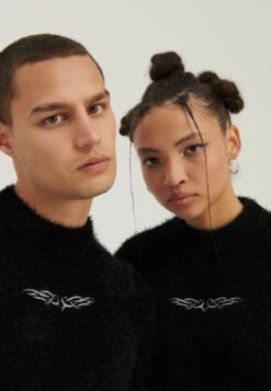 YOURTURN UnisexMaglioneBlack Uomo Maglieria YO122Q056-Q11 -Yourturn 1aaf6bb9c52548fe9feba5d44004945a scaled