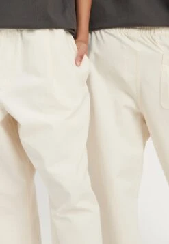 YOURTURN Pant Bo Trousers Elastic Waist Loose Fit Unisex - Pantaloni - Beige -Yourturn 202c46c86703418f90485826823f5f69 scaled