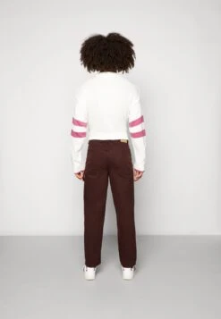 YOURTURN Workwear Unisex - Jeans Baggy - Brown -Yourturn 256150d32e5d47f689fd790e5a88ad77 scaled