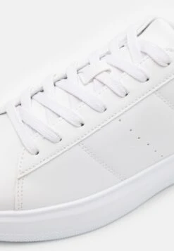 YOURTURN UnisexSneakers BasseWhite Donna Sneakers YO115O001-A11 -Yourturn 2ce9dc9f00b648d593f5c3cdbbc00daf scaled