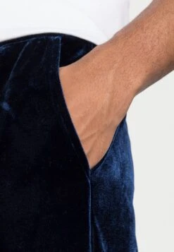 YOURTURN Festive Jogger UnisexPantaloni SportiviDark Blue Uomo Pantaloni YO12100JP-K11 -Yourturn 34687897af5d4ab2821711d3e1fd1b46 scaled