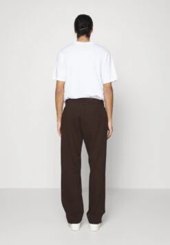 YOURTURN UnisexPantaloni SportiviBrown Uomo Pantaloni YO12100V1-O11 2 YOURTURN UnisexPantaloni SportiviBrown Uomo Pantaloni YO12100V1-O11 -Yourturn 3fe3f2847aea4d168b7c5eda59ad7c4d scaled