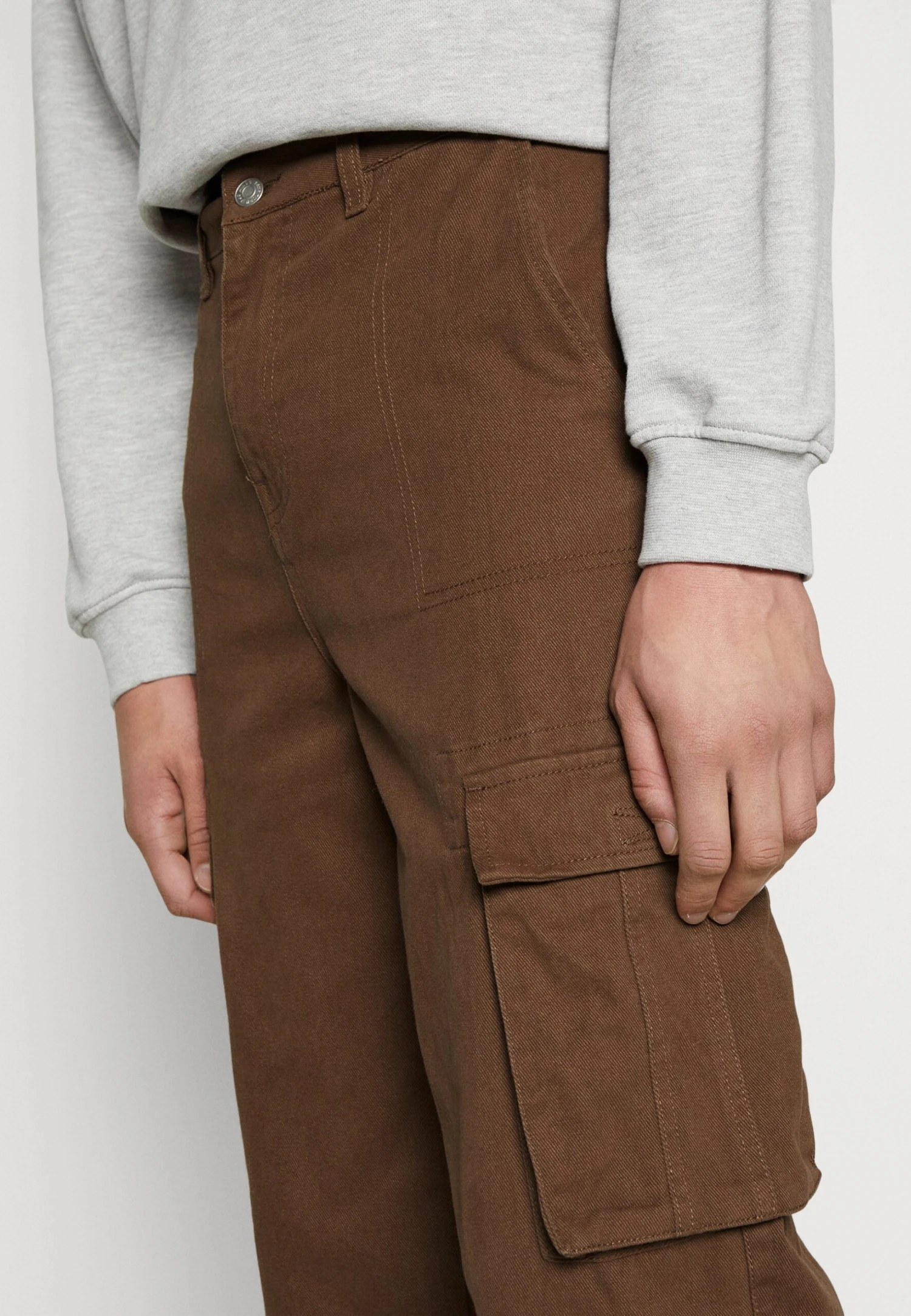 Unisex - Pantaloni Cargo - Brown YOURTURN Unisex - Pantaloni Cargo - Brown -Yourturn 445cd8b9054e42bda76abaee8b8c334a scaled