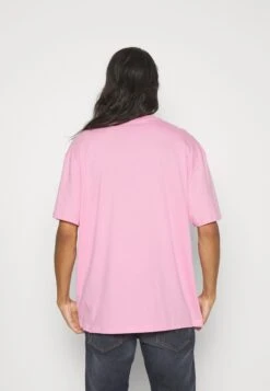 YOURTURN Unisex 2 PackT-Shirt Con StampaBrownPink Uomo T-shirt E Polo YO1210122-O11 2 YOURTURN Unisex 2 PackT-Shirt Con StampaBrownPink Uomo T-shirt E Polo YO1210122-O11 -Yourturn 5a6c4da9c57244688336152f06194380 scaled