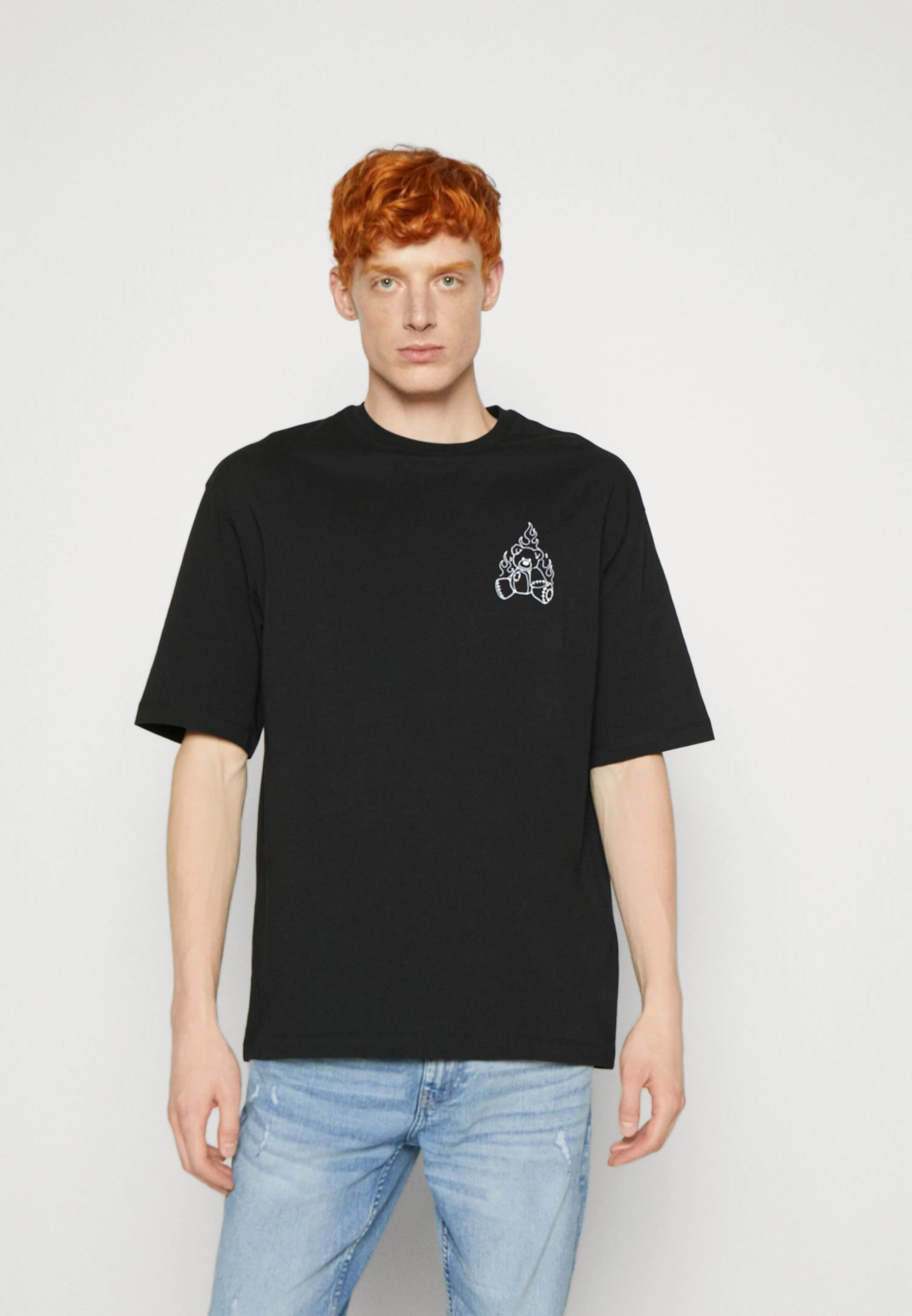 UnisexT-Shirt Con StampaBlack Uomo T-shirt e polo YO121012P-Q11 YOURTURN UnisexT-Shirt Con StampaBlack Uomo T-shirt E Polo YO121012P-Q11 -Yourturn 6c249af7ee15479f91278e9b8fa56907 scaled