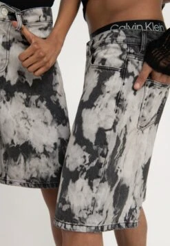 YOURTURN Unisex - Shorts Di Jeans - Black Denim -Yourturn 6f57c0c64b7d40299b512707a370f88a scaled