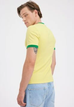 YOURTURN UnisexT-Shirt Con StampaYellow Donna T-shirt E Top YO121015B-E11 -Yourturn 8aeebe1d48b34621b4933851d2da1dac scaled