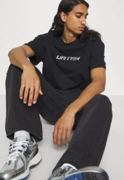 YOURTURN T-Shirt Con StampaBlack Uomo T-shirt E Polo YO122O0SL-Q11 -Yourturn 9b0503d6988248fdbf7f13571c836a0a scaled