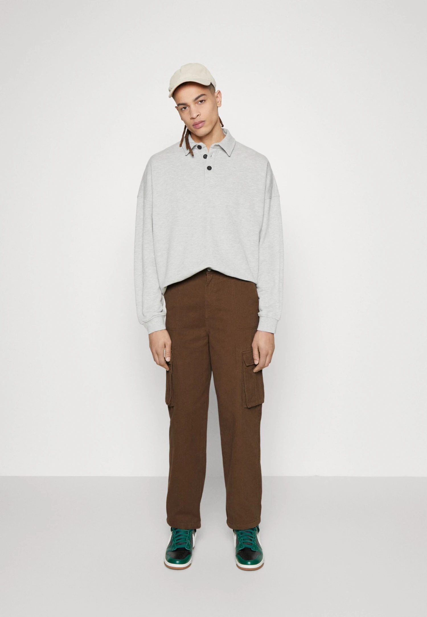 Unisex - Pantaloni Cargo - Brown YOURTURN Unisex - Pantaloni Cargo - Brown -Yourturn a311167735ae43f7906c6f4d8767ff46 scaled