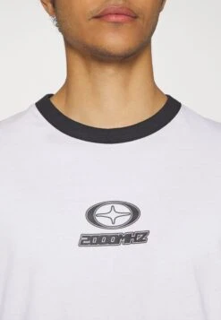 YOURTURN T-Shirt Con StampaWhite Uomo T-shirt E Polo YO122O0SO-A11 -Yourturn a729cc17a8ac4efa9600965cfc6127af scaled