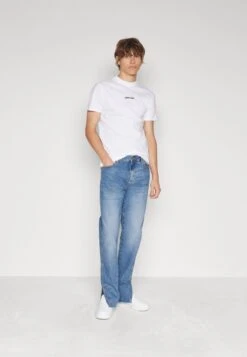 Yourturn -Yourturn aa0886d010d540739a82d281e06ae9bb scaled