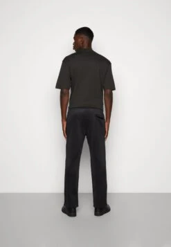 YOURTURN UnisexPantaloni SportiviBlack Uomo Pantaloni Sportivi E Joggers YO12100RR-Q11 -Yourturn b4ad6068df1f4c538a4520b01ec3793c scaled