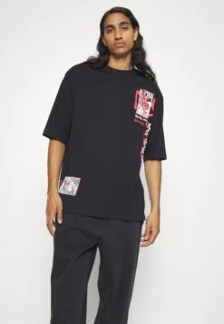 YOURTURN UnisexT-Shirt Con StampaBlack Uomo T-shirt E Polo YO121010I-Q11 3 YOURTURN UnisexT-Shirt Con StampaBlack Uomo T-shirt E Polo YO121010I-Q11 -Yourturn bf6014e91fb04e789ed8adbca0508ef6 scaled