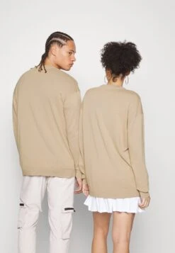 YOURTURN Crewneck With A FlowerMaglioneBeige Uomo Maglieria YO12100PZ-B11 -Yourturn c702416734614d469508f76616d3466f scaled