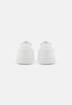YOURTURN Sneakers BasseWhite Uomo Sneaker YO112O03P-A11 2 YOURTURN Sneakers BasseWhite Uomo Sneaker YO112O03P-A11 -Yourturn e422fcb945e54679a768f4c471e3e98a scaled