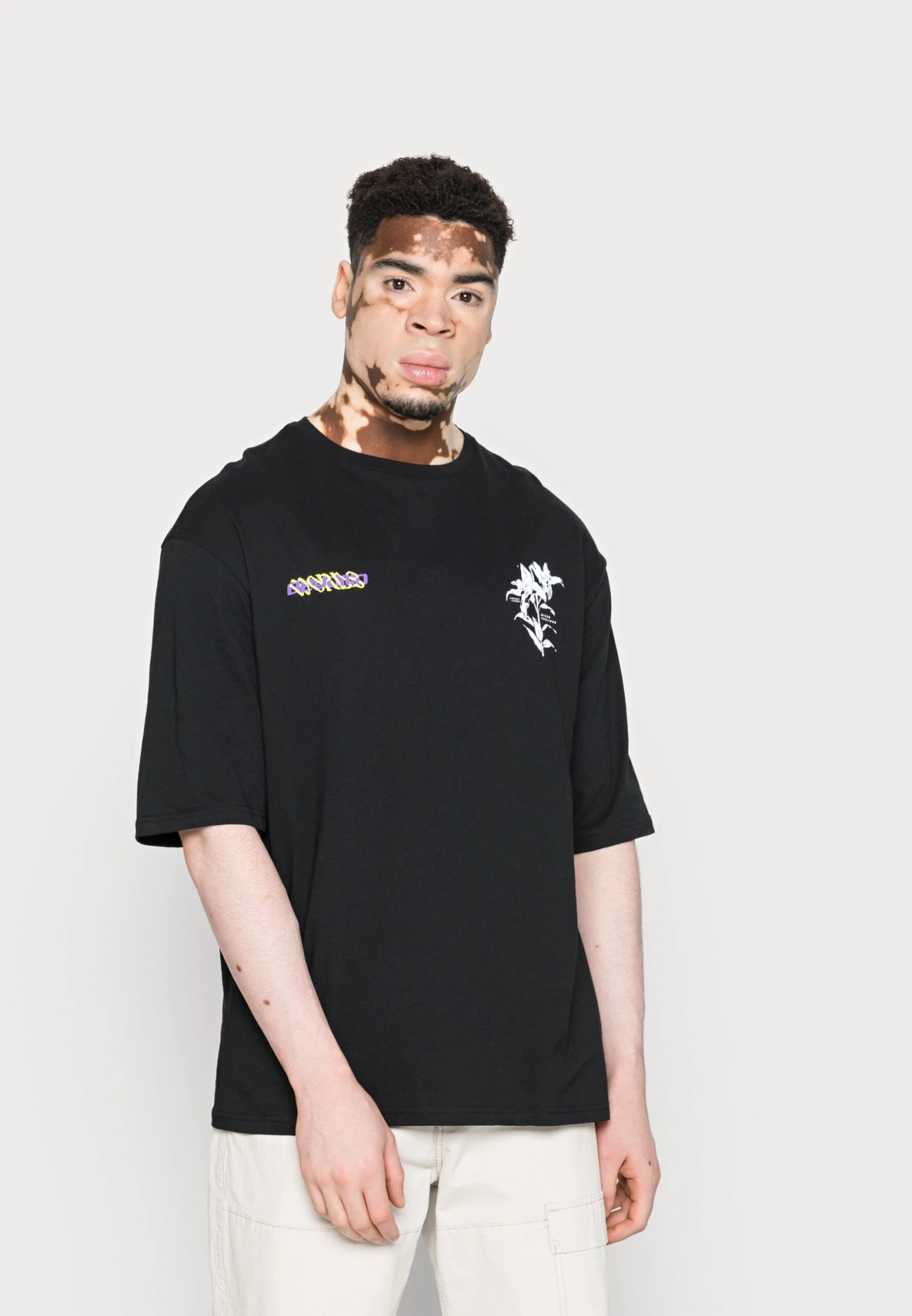 Graphic T-Shirt Beyond UnisexT-Shirt Con StampaBlack Uomo T-shirt e polo YO12100MD-Q11 YOURTURN Graphic T-Shirt Beyond UnisexT-Shirt Con StampaBlack Uomo T-shirt E Polo YO12100MD-Q11 -Yourturn f1640ad994464c5182d55e6c19e1ae52 scaled